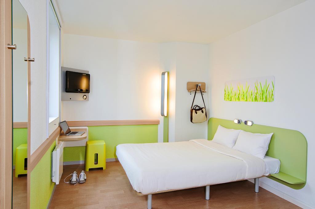 Ibis Budget Remiremont Eksteriør bilde
