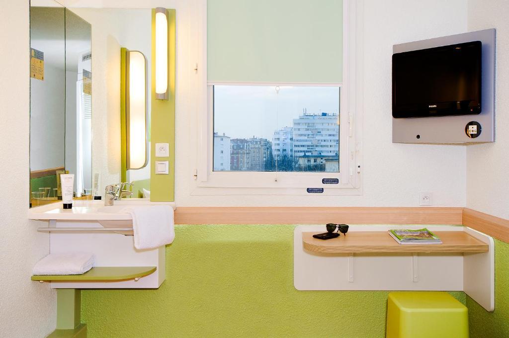 Ibis Budget Remiremont Eksteriør bilde